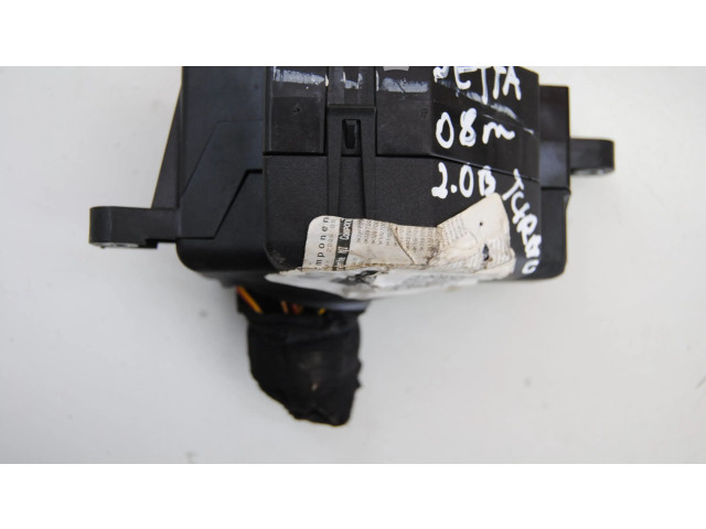 Блок предохранителей Volkswagen Jetta V