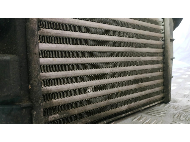 Интеркулер 46744880 Alfa Romeo 147 1.9