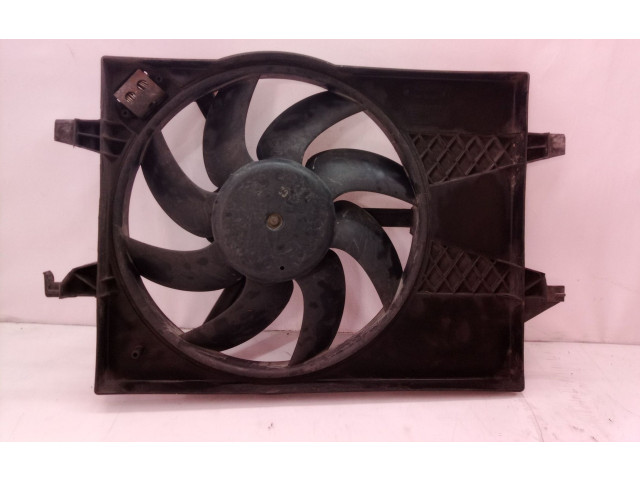 Вентилятор радиатора     8240367, 8240367    Ford Fusion 