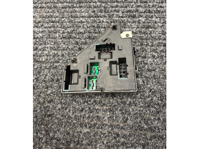 Блок предохранителей 31473569, 18135   Volvo XC90    