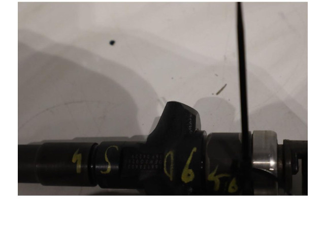 Vstřikovač 0250 Subaru XV EE20