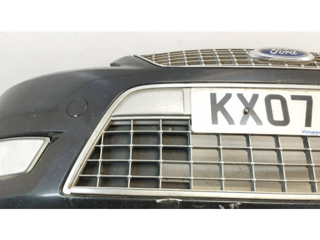 Передний бампер