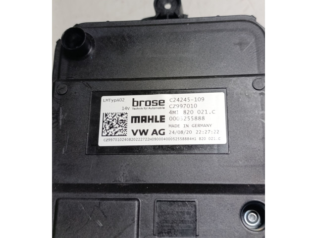 Вентилятор печки    4M1820021C, 0005255888   Audi e-tron