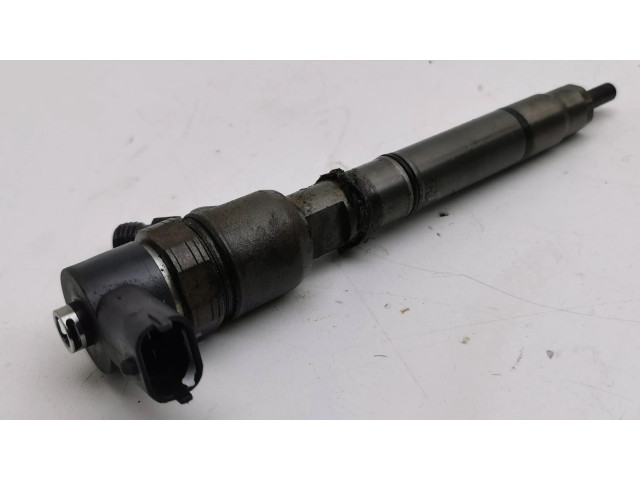 Vstřikovač 338002A800, 0445110411 Hyundai i40 pro naftový motor 1.7