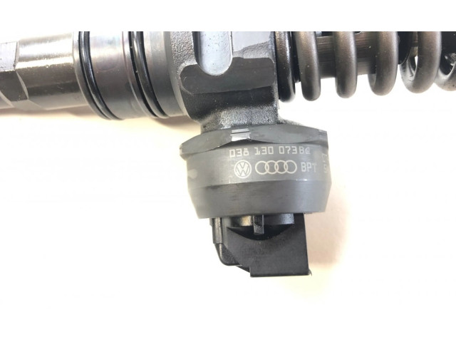 Комплект форсунок 0414720312, 038130073BQ Skoda Octavia Mk2 (1Z) BMM