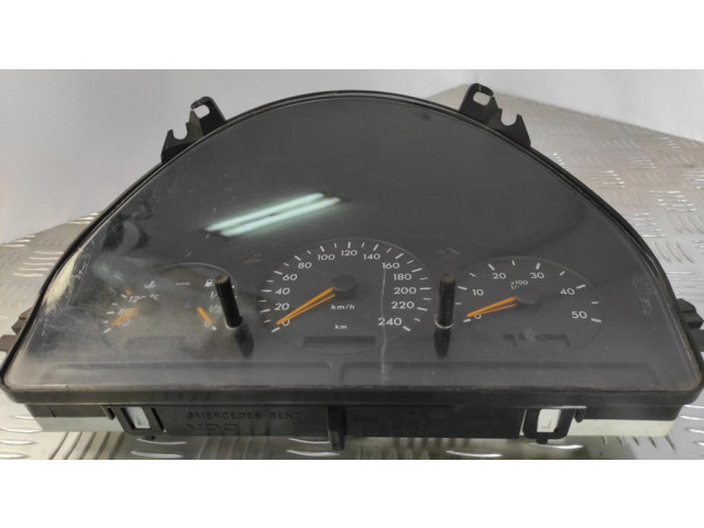 Přístrojová deska Mercedes-Benz Sprinter W901 W902 W903 W904 2003 3319210087