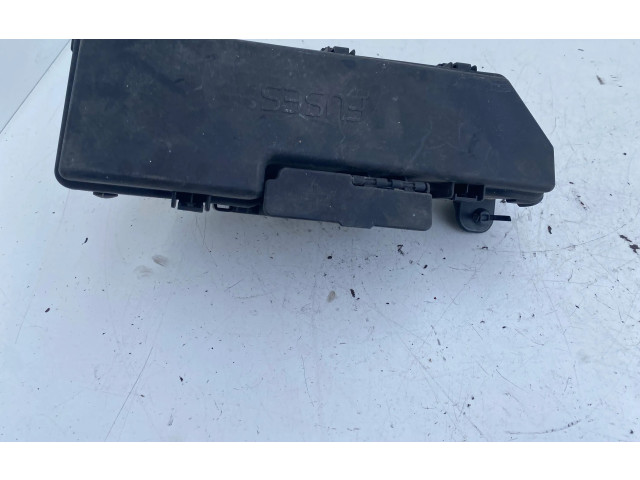 Блок предохранителей  9494210, 9452993   Volvo V70    