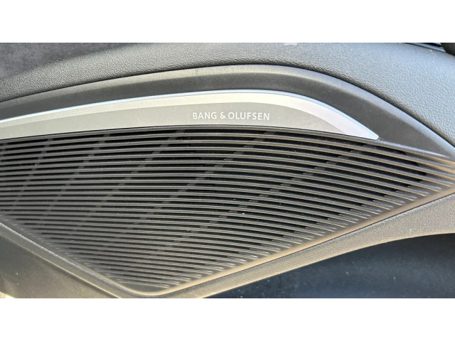 Vstřikovací lišta 04L089D Audi TT TTS RS Mk3 8S pro naftový motor 2.0