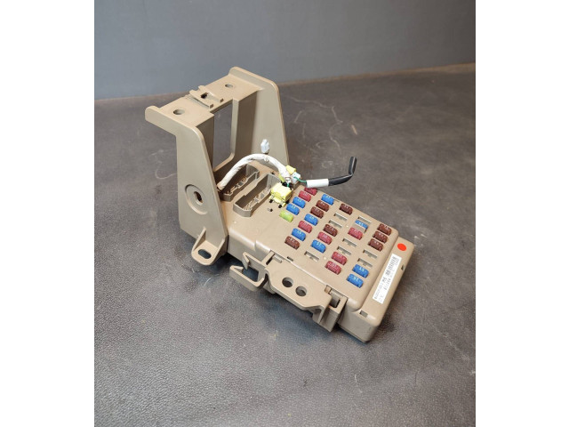 Блок предохранителей 82201FJ211   Subaru Forester SJ    