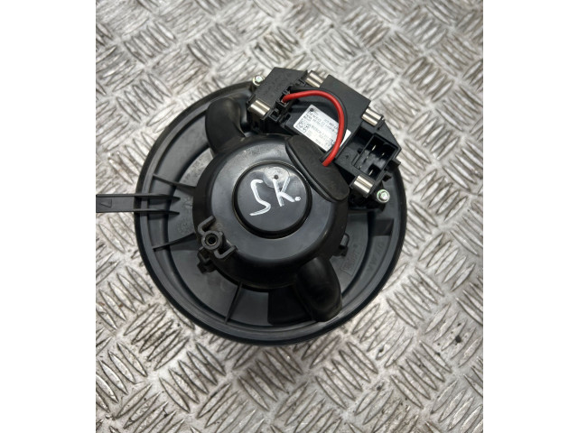 Вентилятор печки F993987Q, 820015D Skoda Octavia Mk2 (1Z)