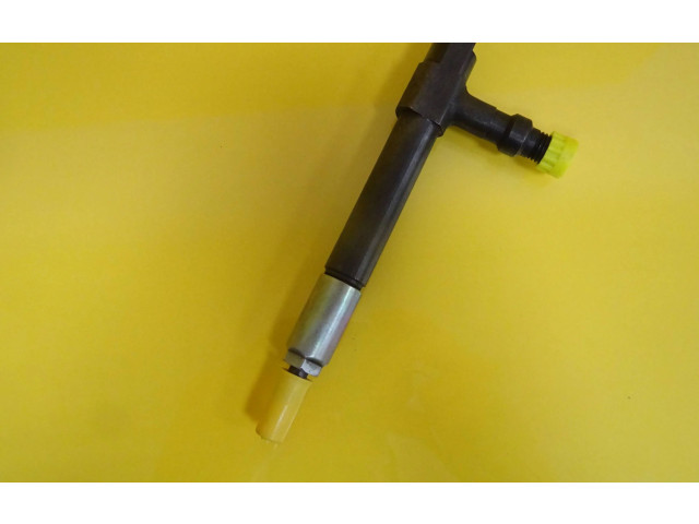 Форсунка Mazda Premacy