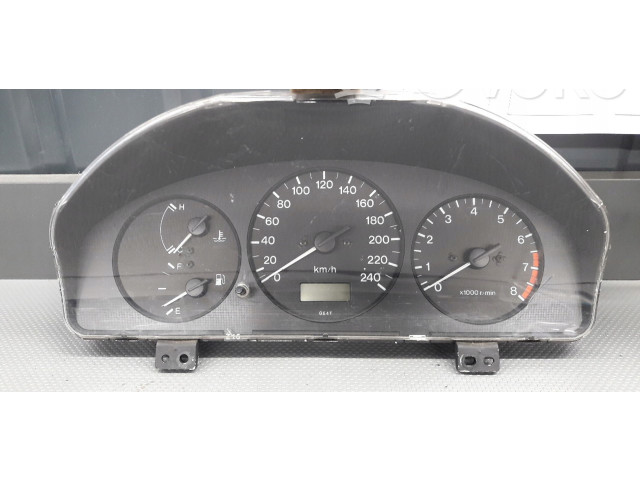 Панель приборов GE6WD Mazda 626