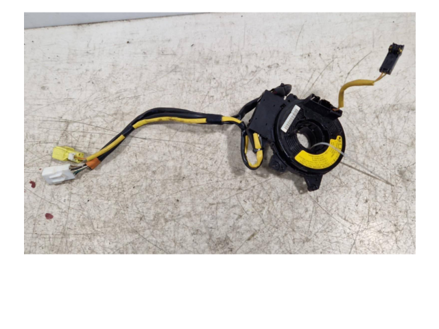 Подрулевой шлейф SRS ZE20C680236   Subaru Forester SG