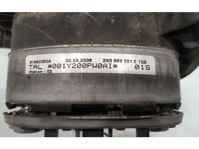 Подушка безопасности водителя 2K0880201E Volkswagen Caddy