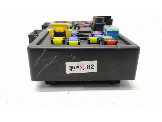 Блок предохранителей 96821082   Chevrolet Captiva    