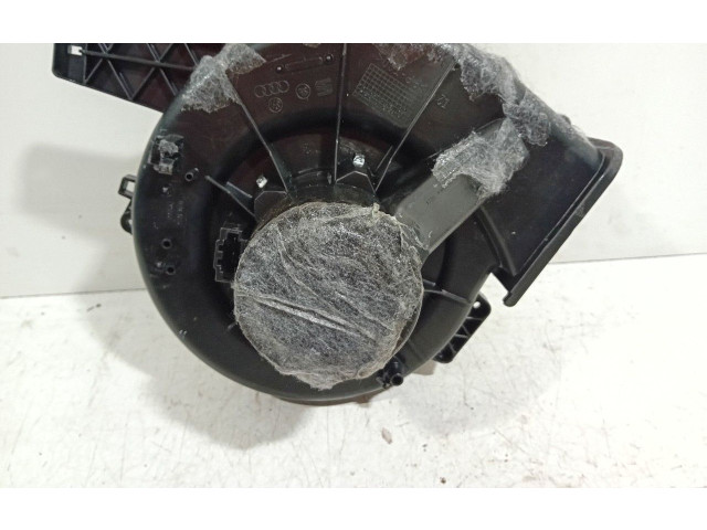 Вентилятор печки 6R1819015 Skoda Fabia Mk3 (NJ)