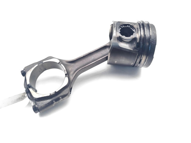 Píst 51929089 Alfa Romeo Giulia pro naftový motor 2.1