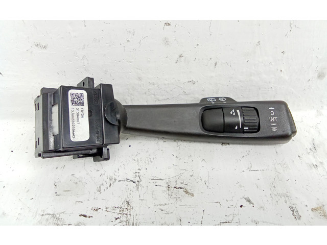 Ручка стеклоочистителей 31394007 Volvo V70
