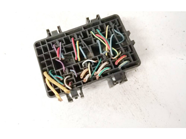 Блок предохранителей     Subaru B9 Tribeca    