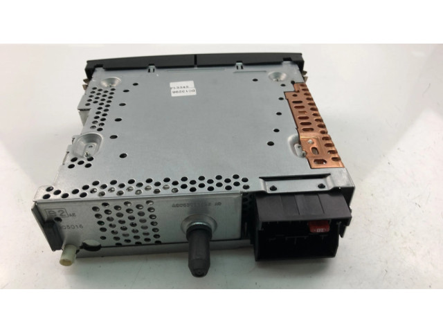 Радио/ проигрыватель CD/DVD / навигация