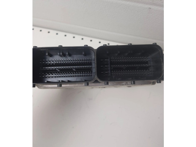 Блок управления двигателя 04L907309R, 0281031066   Audi A3 S3 8V