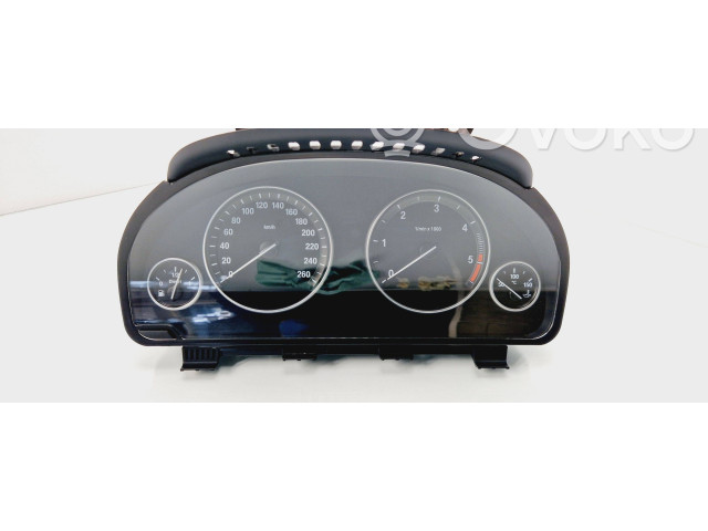 Přístrojová deska BMW 5 F10 F11 2010 9249344, 1524436