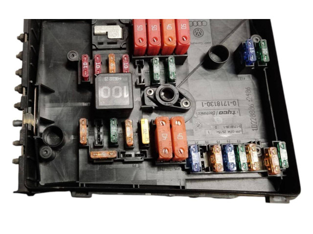   Pojistková skříňka 1K0937125A, 1K0937804G   Volkswagen Caddy 2013