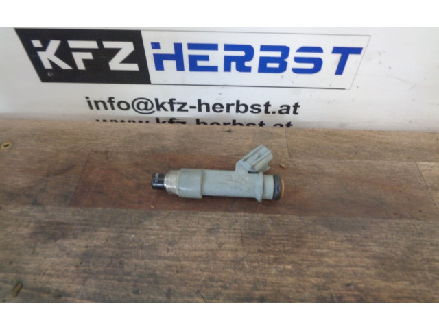 Форсунка 2325000010, 2325000010    Citroen C1  1KR-FE 