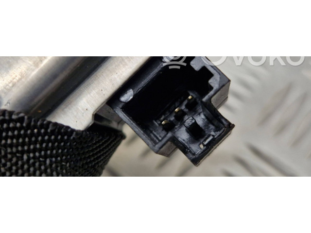 Моторчик заднего дворника 30663891, 152974863    Volvo V70