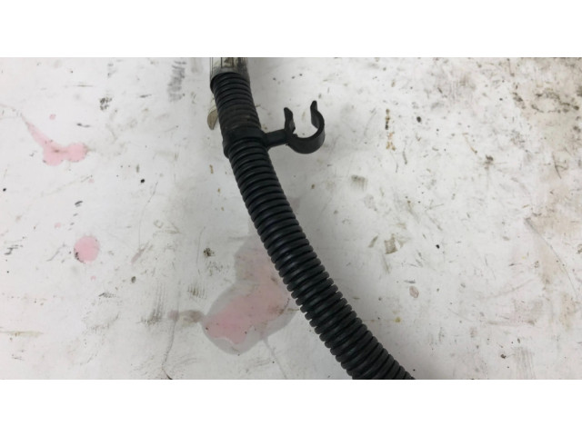 Минусовый провод (аккумулятора)