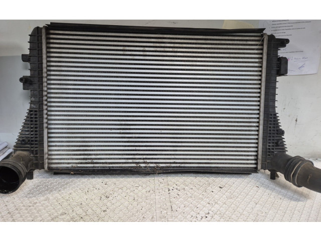 Интеркулер 1K0145803CD Volkswagen Touran I