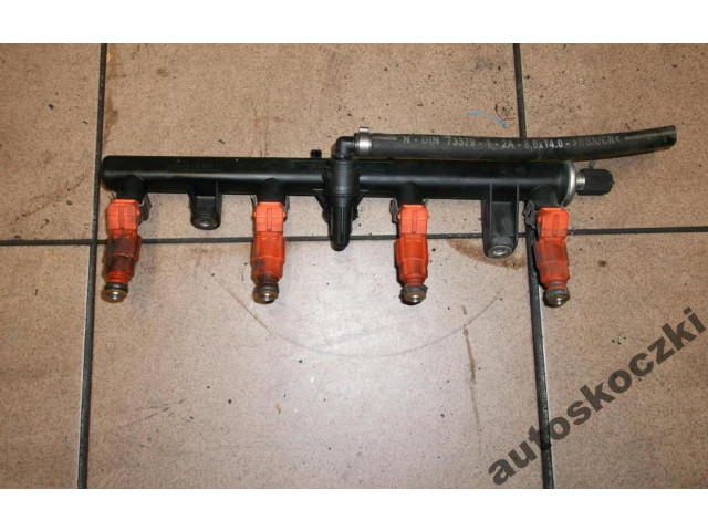 Vstřikovací lišta Alfa Romeo 156