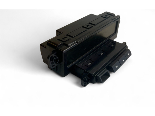 Дисплей    957101H700   KIA Ceed