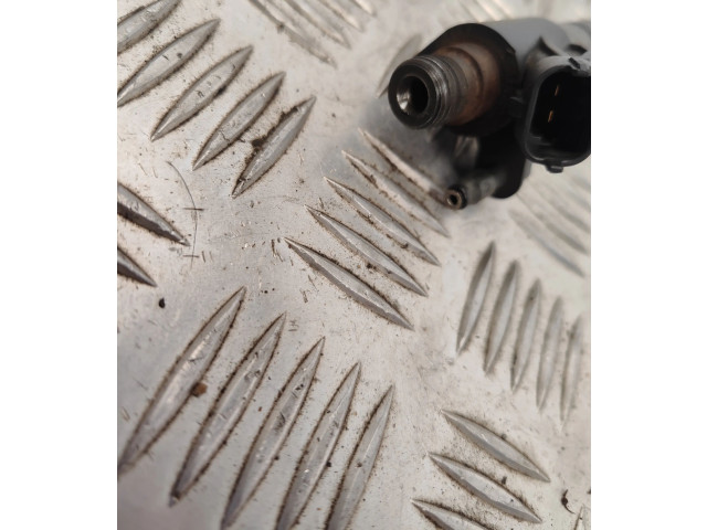 Форсунка 31303238 Volvo S80 D5204T2