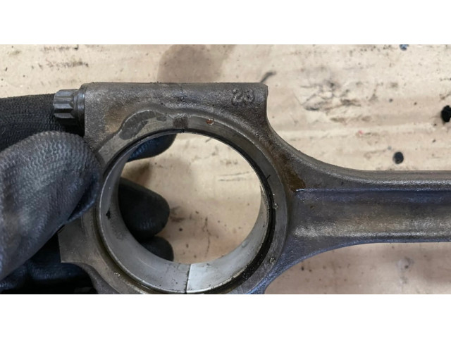  Поршень с шатуном    Volvo XC90  