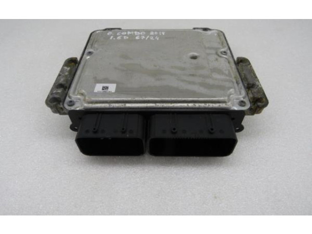 Блок управления двигателя 9825318180, 0281034189   Opel Combo E