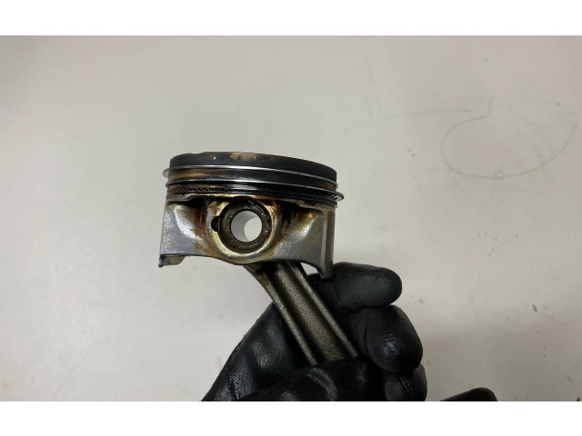 Píst 02606LJ1, WU3 Audi A3 S3 8V