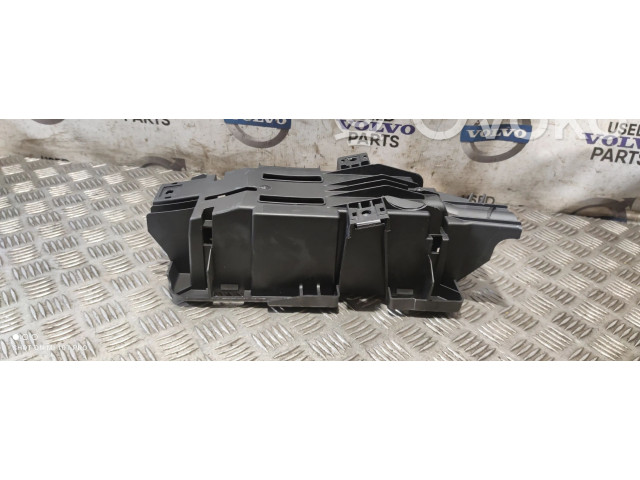 Блок предохранителей  A1660086999   Mercedes-Benz GL X166    