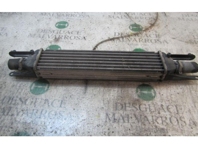 Интеркулер 51785221 Fiat Linea