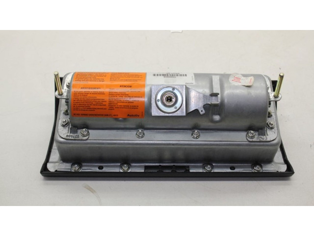 Подушка безопасности пассажира 6812089   Volvo 940