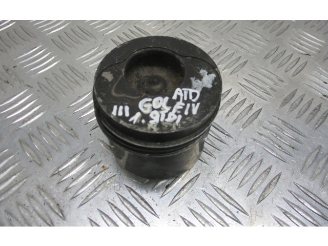 Поршень Volkswagen Golf IV