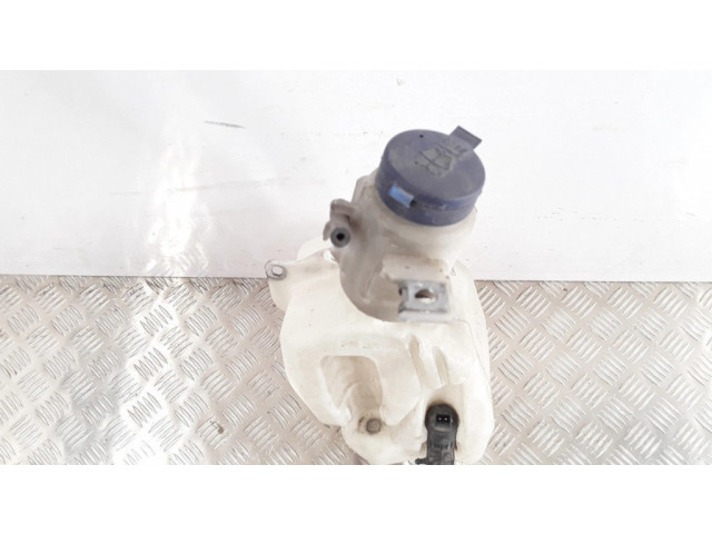 Бачок оконной жидкости