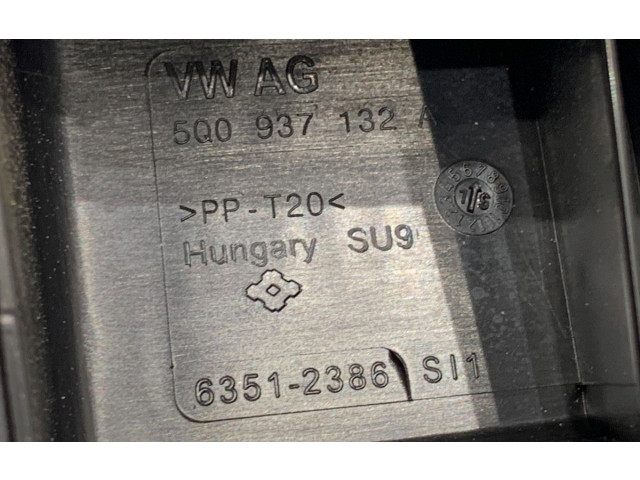 Ящик предохранителей (комплект) 5Q0907361C   Volkswagen Golf VII   