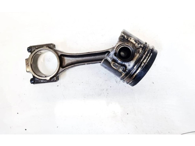  Поршень с шатуном    Skoda Octavia Mk2 (1Z)  