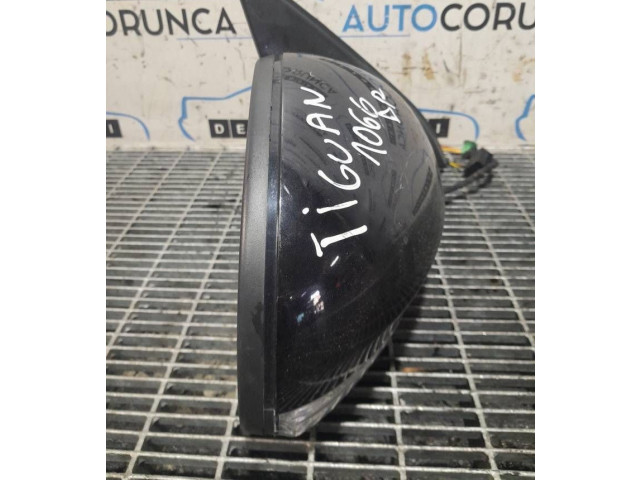 Zpětné zrcátko Volkswagen Tiguan 2009