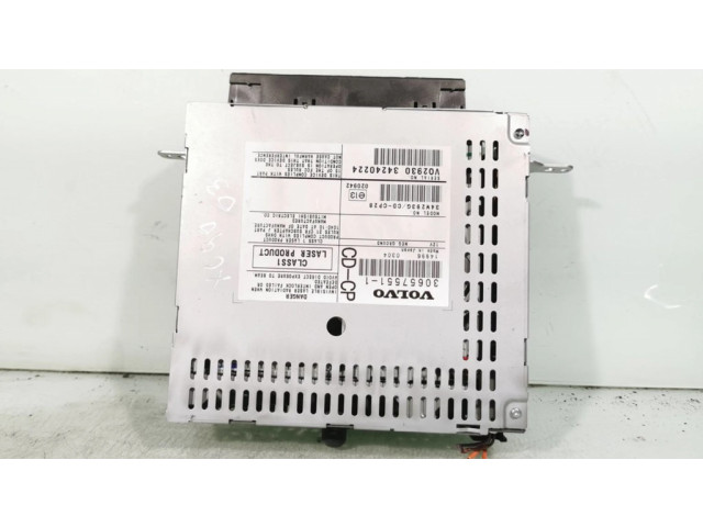 Радио/ проигрыватель CD/DVD / навигация