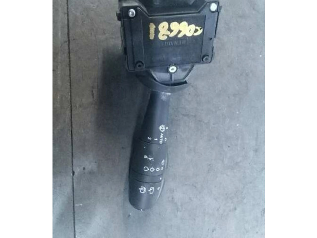 Ручка стеклоочистителей 8201168016   Renault Clio IV