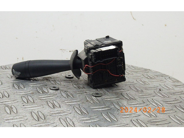 Переключатель дворников 681728631R   Dacia Dokker