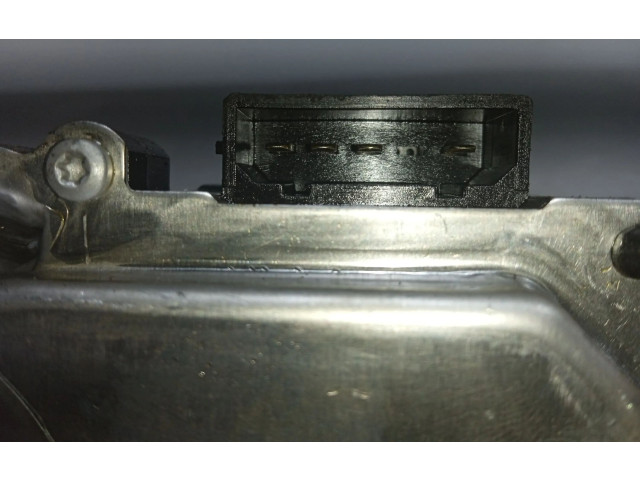 Моторчик заднего дворника 2K0955712D, 53032712    Volkswagen Caddy