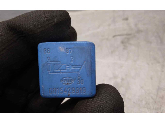 Pojistková skříňka 0015429919 Mercedes-Benz C W202 1998